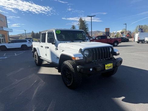 Used 2021 Jeep Gladiator Mojave AWD/4WD image 2