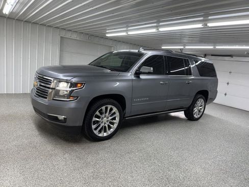 Used 2019 Chevrolet Suburban Premier w/ Premier Plus Edition AWD/4WD image 4
