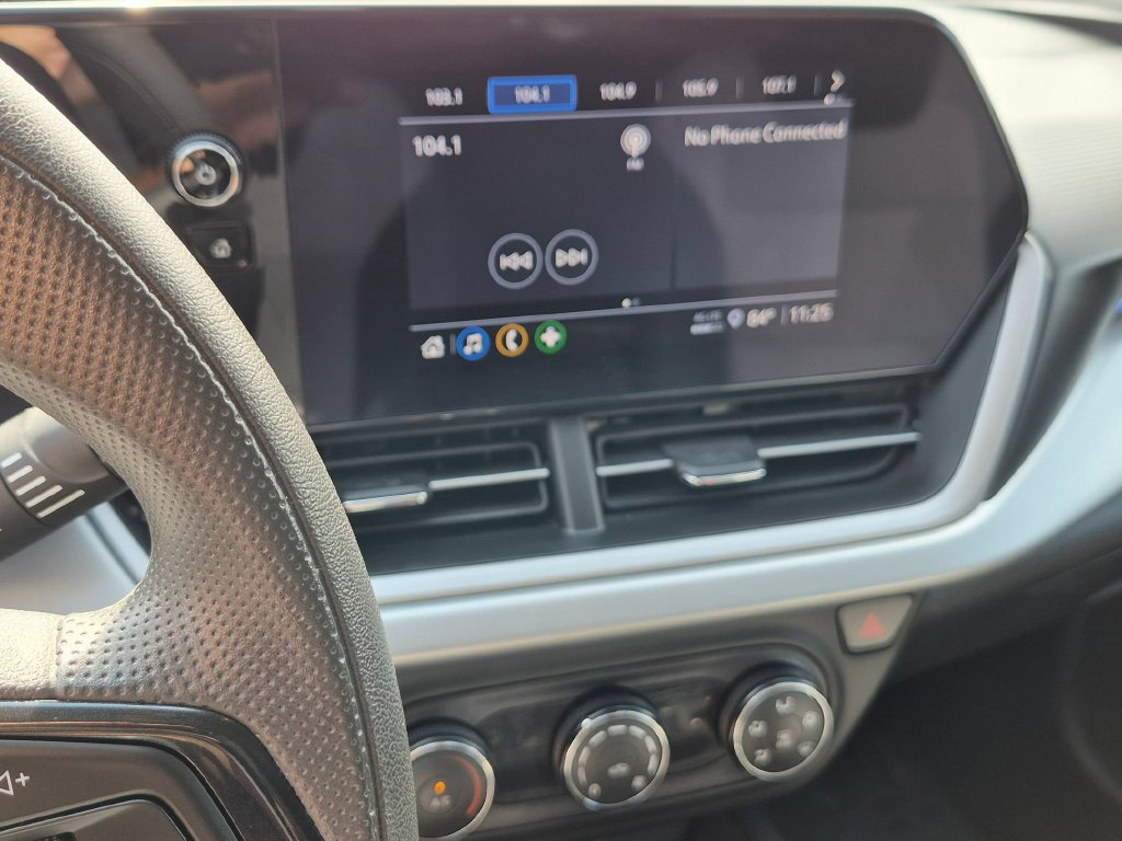 Used 2025 Chevrolet Trax LS FWD image 22