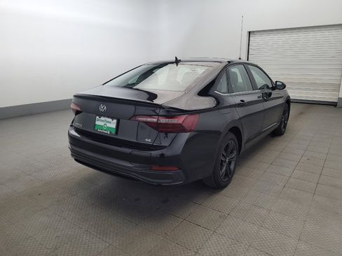 Used 2024 Volkswagen Jetta SE w/ Panoramic Sunroof Package image 9