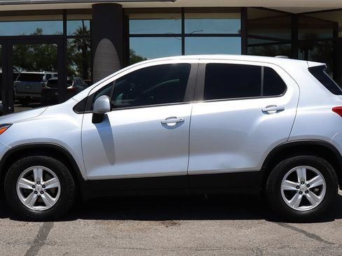 Used 2020 Chevrolet Trax LS w/ Tint and Cruise Package FWD image 8