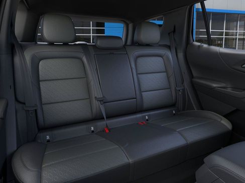 New 2026 Chevrolet Equinox LT w/ Convenience Package II AWD/4WD image 17