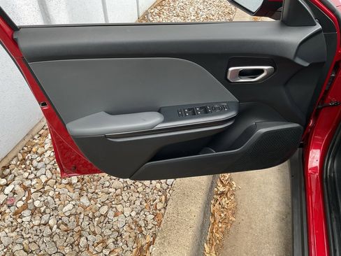 Used 2025 Kia K4 LXS image 13