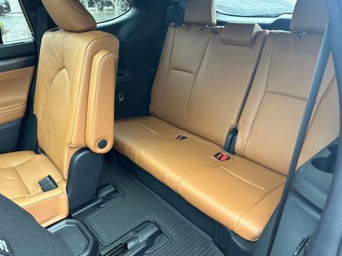 New 2026 Toyota Highlander Platinum image 15