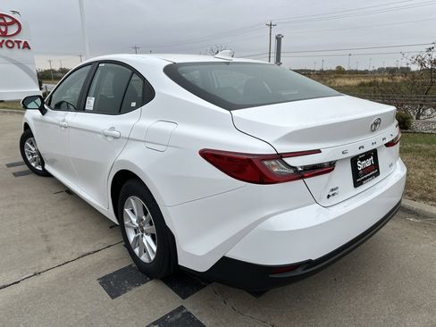 New 2026 Toyota Camry LE image 4