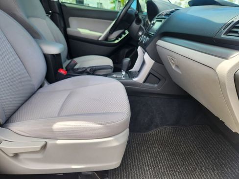 Used 2014 Subaru Forester 2.5i Premium AWD/4WD image 16