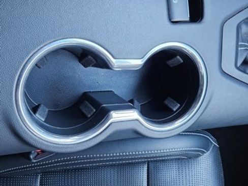 Used 2024 Ford Mustang GT Premium image 12