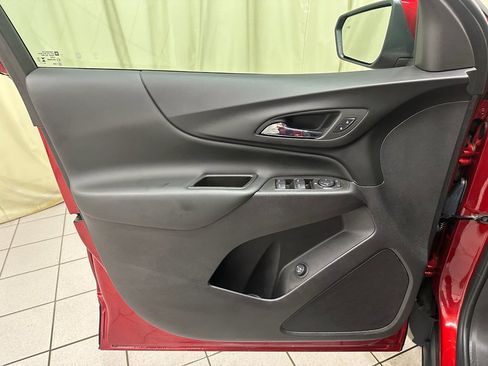 Certified 2024 Chevrolet Equinox LT w/ LPO, Floor Liner Package image 33