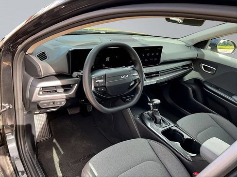 Used 2025 Kia K4 FWD image 19