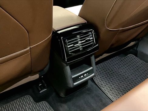 Used 2023 Volkswagen ID.4 Pro image 35