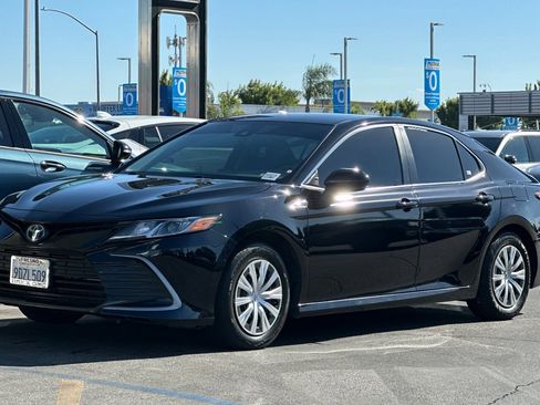 Used 2023 Toyota Camry LE image 8