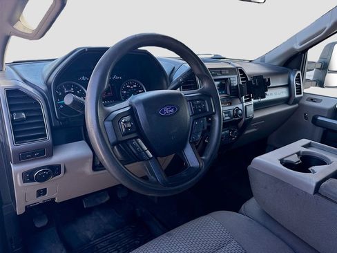 Used 2019 Ford F250 XLT w/ XLT Value Package image 25