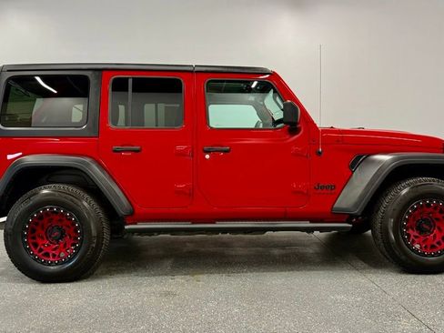 Used 2023 Jeep Wrangler Sport S image 3