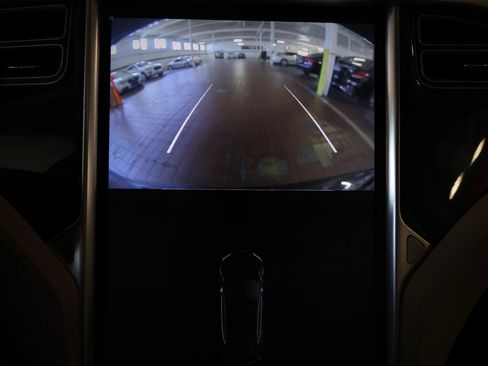 Used 2014 Tesla Model S 85 RWD image 22