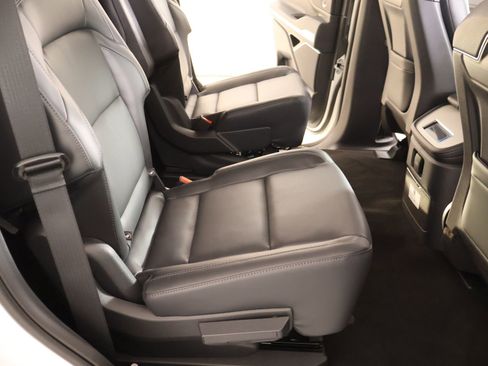 New 2026 Lincoln Navigator Premiere image 16