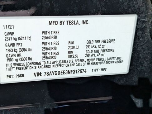 Used 2022 Tesla Model Y Long Range AWD/4WD image 40