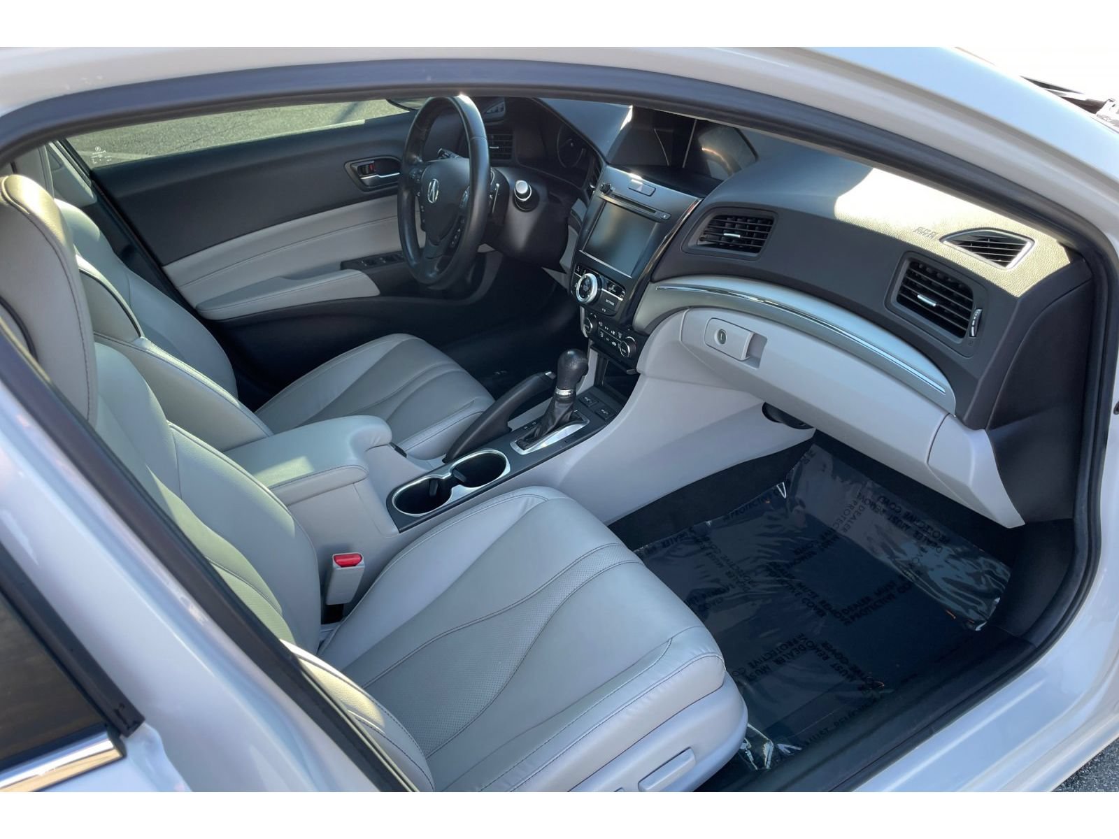 Used 2020 Acura ILX w/ Technology Package FWD image 17