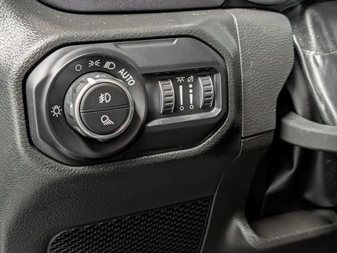 Used 2022 Jeep Gladiator Mojave w/ Cold Weather Group AWD/4WD image 18