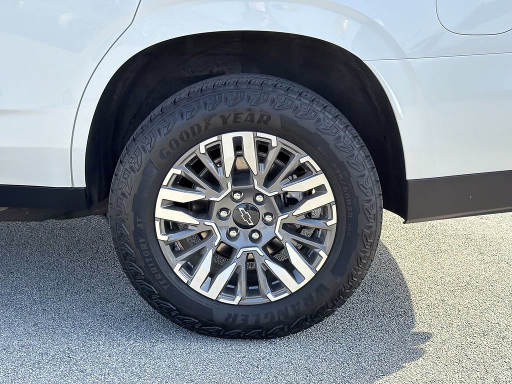 Used 2025 Chevrolet Tahoe Z71 AWD/4WD image 31