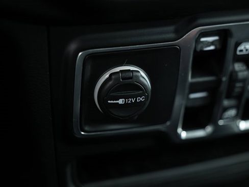 Used 2021 Jeep Gladiator Willys image 40