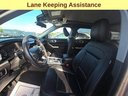 Used 2022 Ford Explorer XLT w/ Equipment Group 202A AWD/4WD image 10
