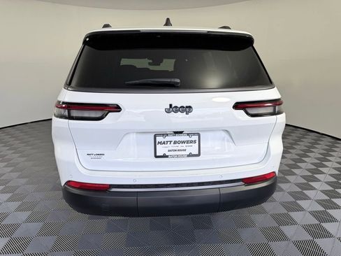 New 2026 Jeep Grand Cherokee L 2WD image 4