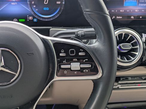 Certified 2023 Mercedes-Benz EQB 350 4MATIC SUV image 18