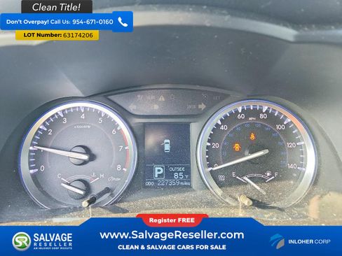 Used 2016 Toyota Highlander LE FWD image 12