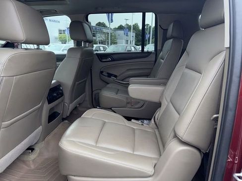 Used 2018 GMC Yukon XL SLT w/ Premium Edition AWD/4WD image 5