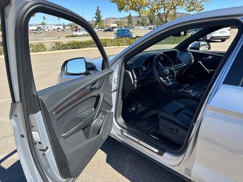 Used 2022 Audi Q5 2.0T Premium image 23