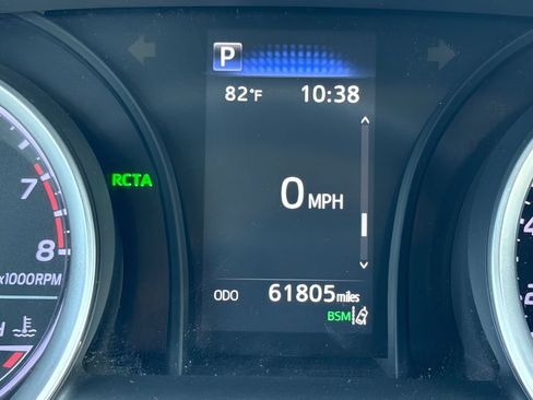 Used 2021 Toyota Camry LE w/ Convenience Package FWD image 19