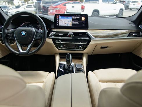 Used 2021 BMW 530i xDrive w/ Convenience Package AWD/4WD image 26