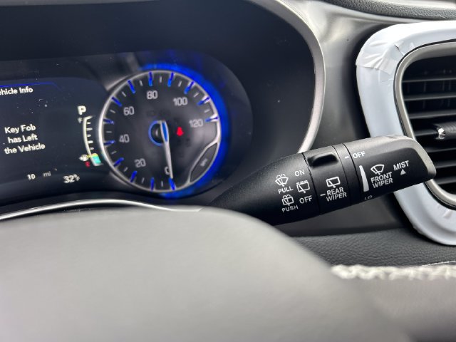 New 2026 Chrysler Pacifica Select FWD image 15