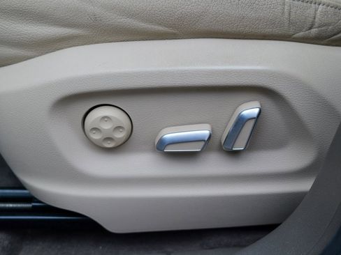 Used 2016 Audi Q5 2.0T Premium image 20