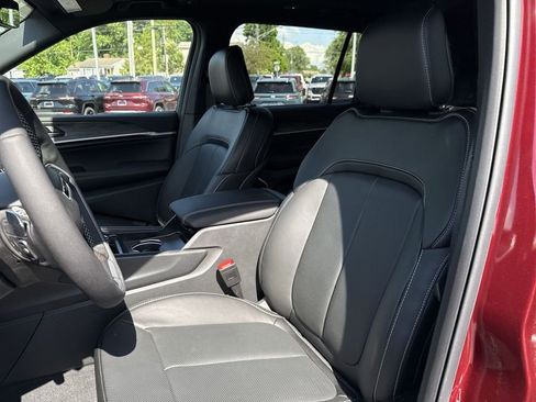 New 2026 Jeep Grand Cherokee L Limited AWD/4WD image 23