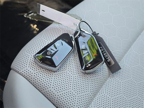 Used 2024 Volkswagen ID.4 S image 22