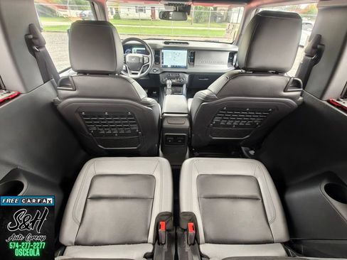 Used 2024 Ford Bronco Black Diamond w/ Sasquatch Package AWD/4WD image 21