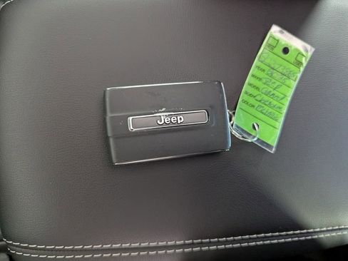 New 2025 Jeep Grand Cherokee Altitude image 31