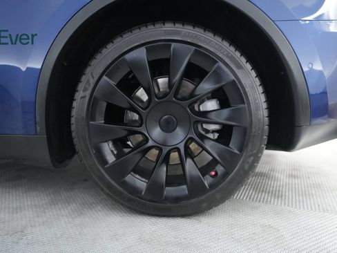 Used 2022 Tesla Model Y Long Range AWD/4WD image 9
