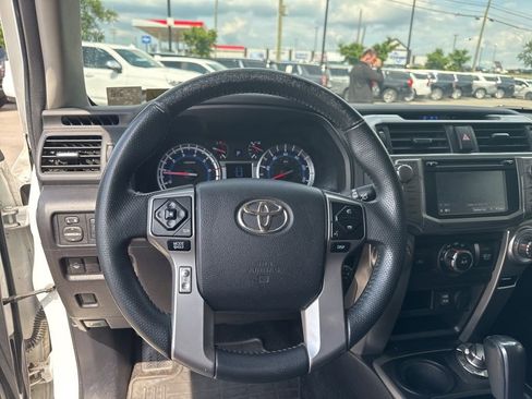 Used 2016 Toyota 4Runner SR5 Premium AWD/4WD image 12