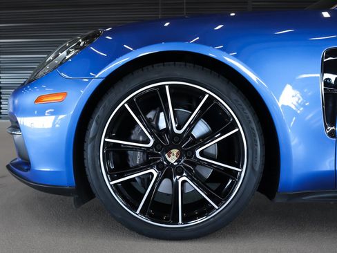 Used 2018 Porsche Panamera image 12