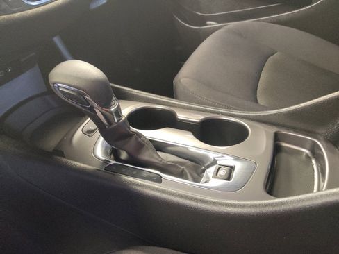 Used 2025 Chevrolet Malibu LS FWD image 26