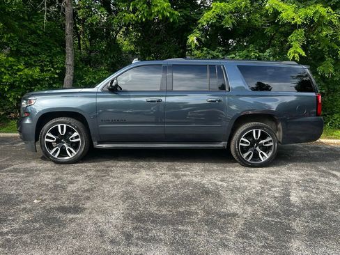 Used 2019 Chevrolet Suburban Premier w/ RST 6.2L Performance Edition AWD/4WD image 2
