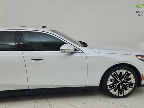 Used 2026 BMW 540i xDrive AWD/4WD image 8