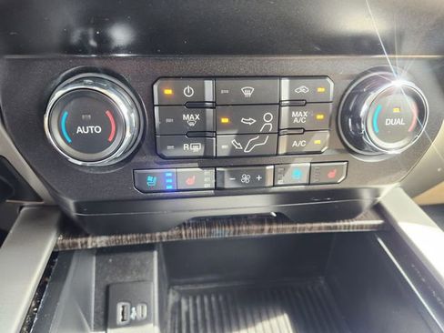 Used 2021 Ford F250 Lariat w/ Lariat Value Package image 29