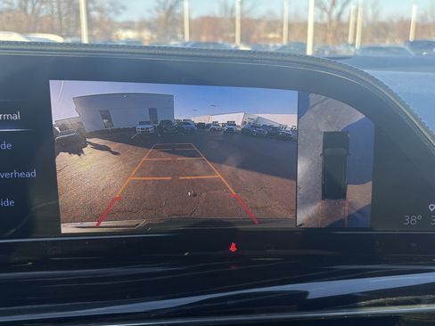 Used 2022 Cadillac Escalade ESV Sport w/ Touring Package image 26