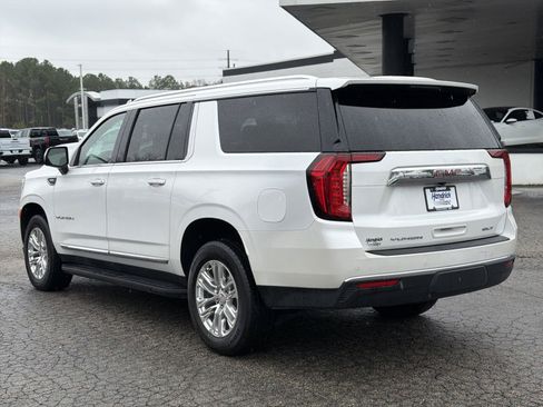Used 2024 GMC Yukon XL SLT w/ SLT Premium Package image 8