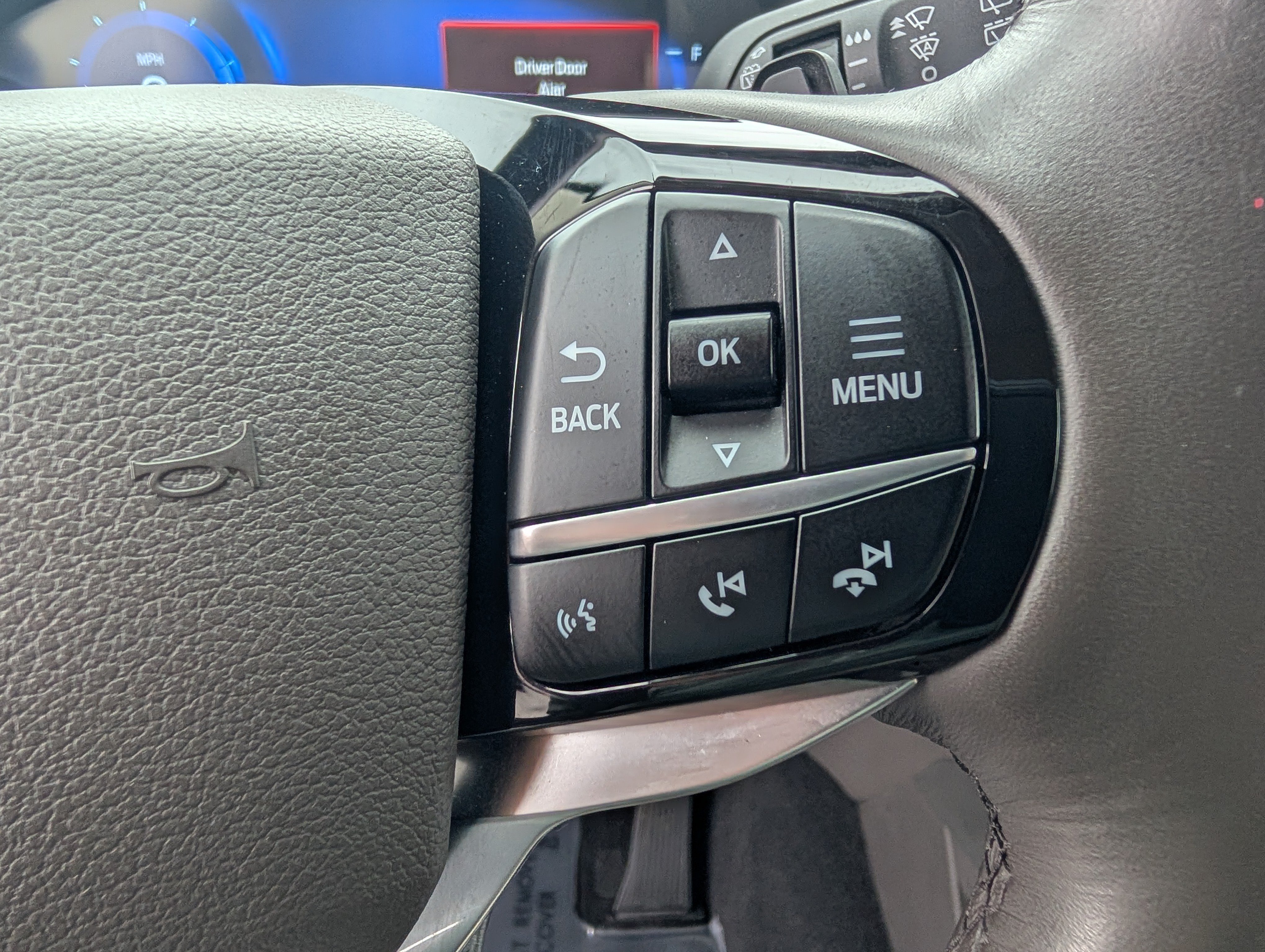 Used 2021 Ford Explorer Platinum w/ Equipment Group 601A AWD/4WD image 18
