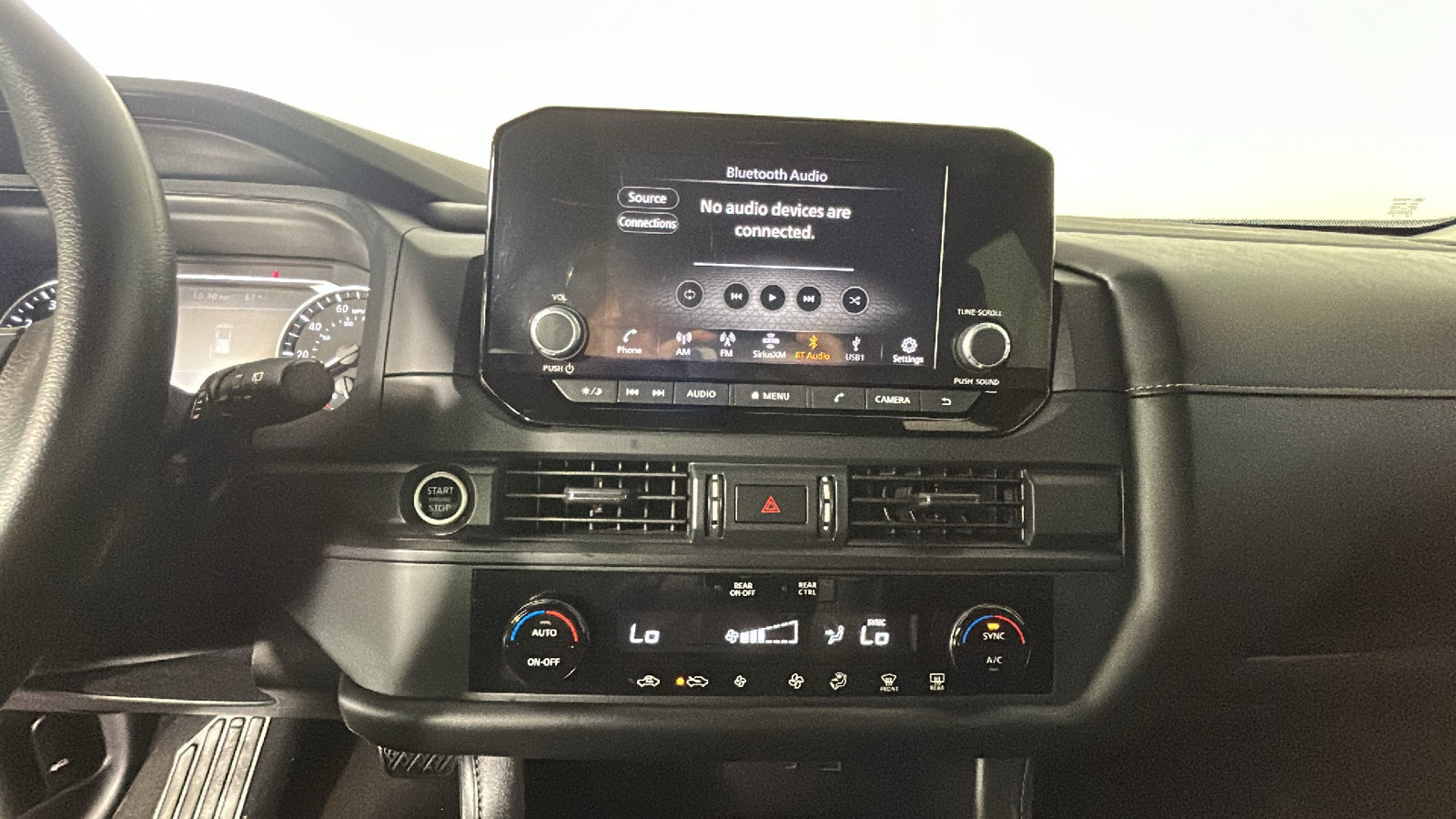 Used 2023 Nissan Pathfinder S AWD/4WD image 28