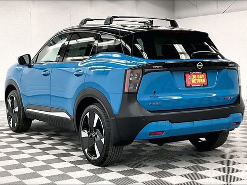 New 2025 Nissan Kicks SR w/ Illumination Package AWD/4WD image 4